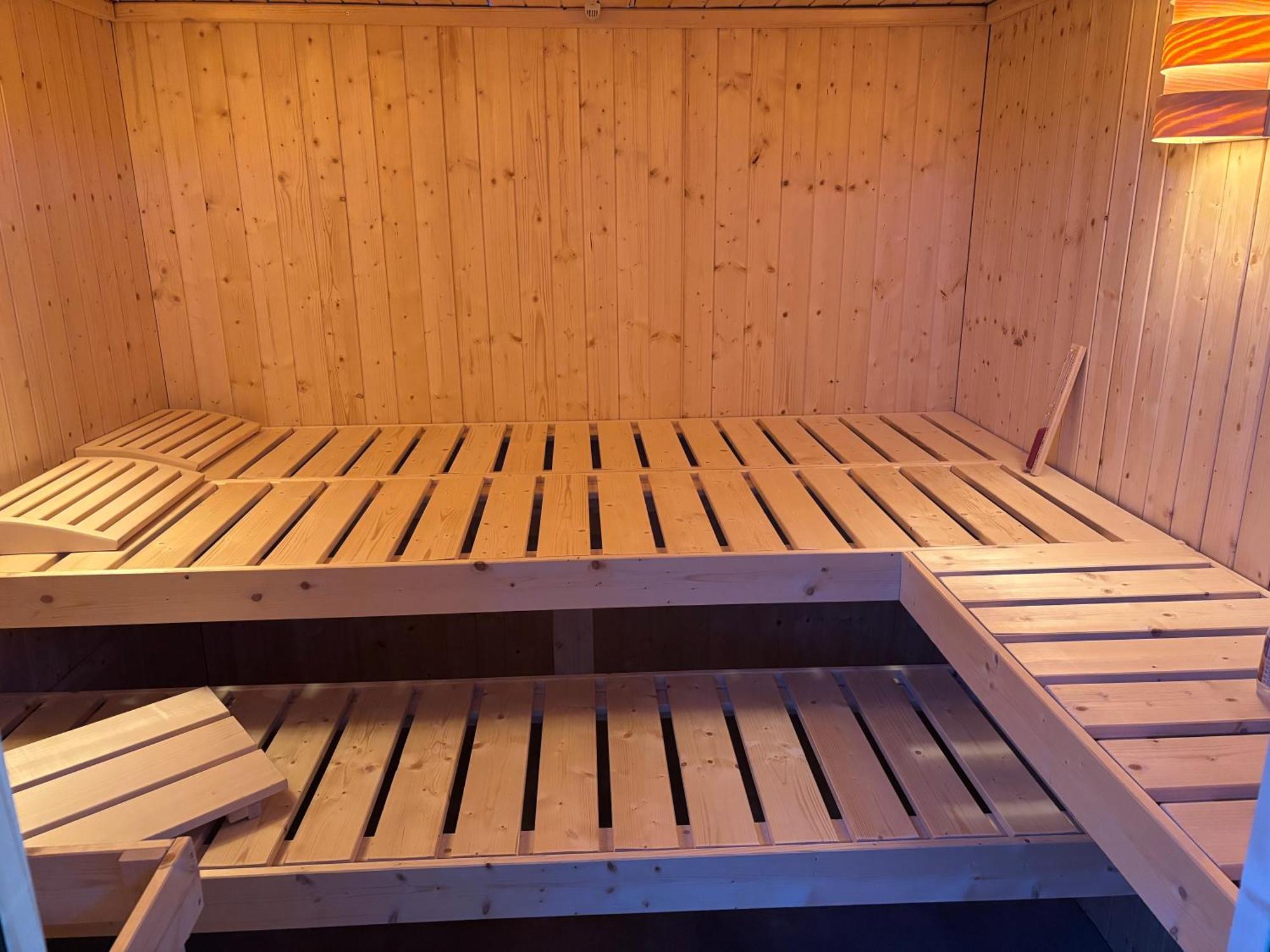 Spring Inn Apartments Meiringen Εξωτερικό φωτογραφία